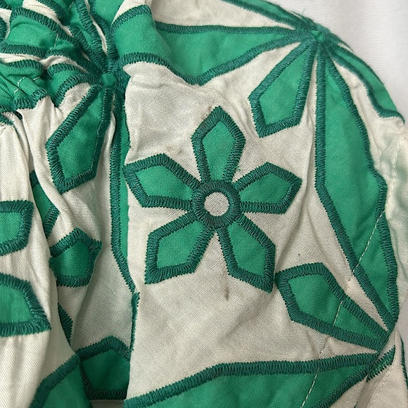 Skies Are Blue NWT Green/White Floral Short Sleeve Crop Top Shirt **Sz XS**🌸🌸 - Picture 6 of 6